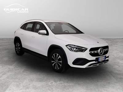 Mercedes-Benz GLA 180 D Sport 8G-DCT Bianco usata Lucca