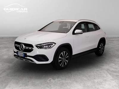 Mercedes-Benz GLA 180 D Sport 8G-DCT Bianco usata Lucca