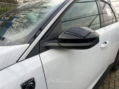 Peugeot 3008 3008 Hybrid 145 e-DCS6 GT Bianco usata Milano