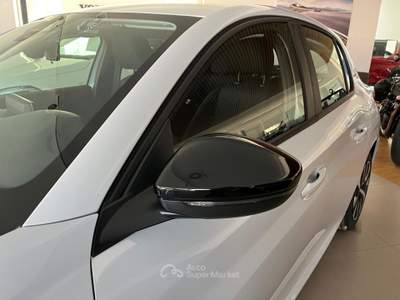 Peugeot 208 208 Hybrid 110 e-DCS6 Style Bianco usata Milano