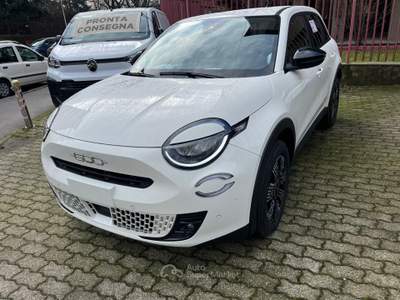 Fiat 600 600 Hybrid 110 CV DCT MHEV Icon Bianco usata Milano