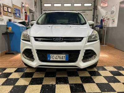 Ford Kuga 2.0 TDCI 150 CV S&S 4WD Powershift Titanium EURO6 Bianco usata Melegnano