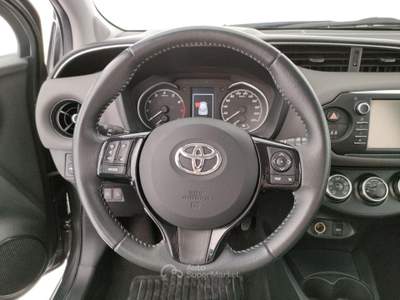 Toyota Yaris 1.0 5 porte Active Grigio usata Barletta