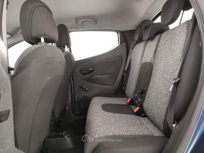 Lancia Ypsilon 1.0 FireFly 5 porte S&S Hybrid Ecochic Silver Blu/Azzurro usata Barletta
