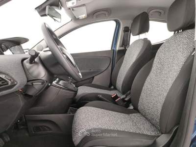 Lancia Ypsilon 1.0 FireFly 5 porte S&S Hybrid Ecochic Silver Blu/Azzurro usata Barletta