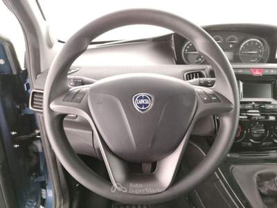 Lancia Ypsilon 1.0 FireFly 5 porte S&S Hybrid Ecochic Silver Blu/Azzurro usata Barletta