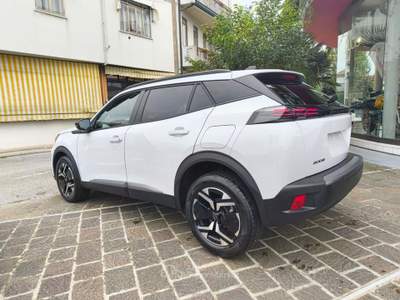 Peugeot 2008 PureTech 1.2 100cv S&S Allure Bianco usata Mira