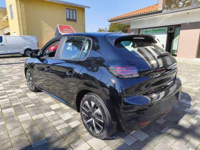 Peugeot 208 PureTech 75CV 5 porte Style Nero usata Mira
