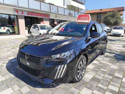 Peugeot 208 PureTech 75CV 5 porte Style Nero usata Mira Peugeot 208 PureTech 75CV 5 porte Style Nero usata Mira