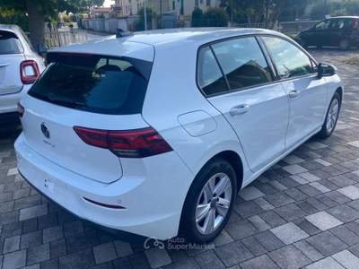 Volkswagen Golf 1.5 TGI DSG Life Bianco usata Mira