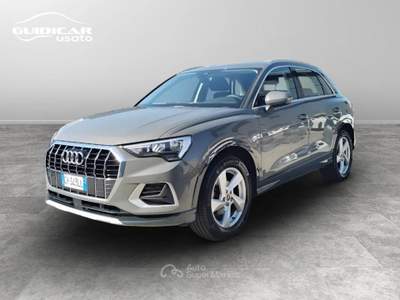 Audi Q3 35 1.5 TFSI Business Advanced Grigio usata Lucca