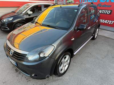 Dacia Sandero Stepway 1.5 dCi 70cv - 2011 Grigio usata Giugliano in Campania