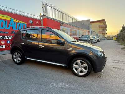 Dacia Sandero Stepway 1.5 dCi 70cv - 2011 Grigio usata Giugliano in Campania