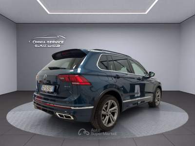 Volkswagen Tiguan Tiguan II 2021 2.0 tdi R-Line 4motion 150cv dsg Verde usata Grosseto