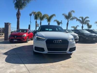Audi A1 SPB 1.6 TDI 116 CV - Bianco usata San Michele Salentino