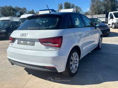 Audi A1 SPB 1.6 TDI 116 CV - Bianco usata San Michele Salentino