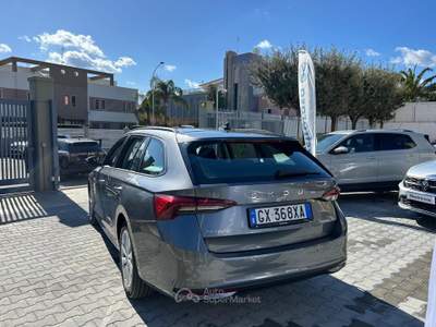 Skoda Octavia DSG Wagon Selection Grigio usata Monopoli
