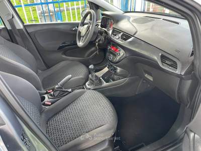 Opel Corsa 5 porte Advance Grigio usata Acerra