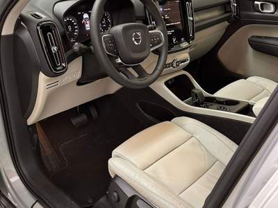 Volvo XC60 VETTURA IN PRONTA CONSEGNA Grigio usata Cecina