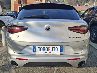 Alfa Romeo Stelvio 2.2 Turbodiesel 210 CV AT8 Q4 Veloce Argento usata Varallo