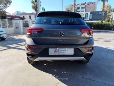 Volkswagen T-Roc 2.0 tdi Life 150cv dsg -Led-IQ Drive-Tech Pack- Grigio usata Francavilla al Mare