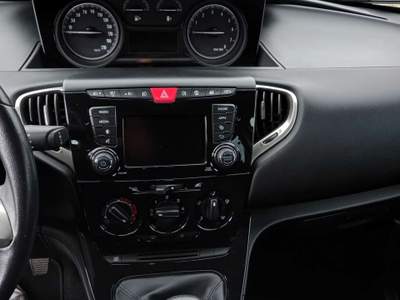 Lancia Ypsilon LANCIA YPSILON HYBRID GARANZIA 12 MESI Argento usata Aprilia