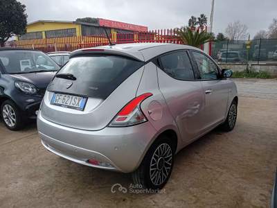 Lancia Ypsilon LANCIA YPSILON HYBRID GARANZIA 12 MESI Argento usata Aprilia