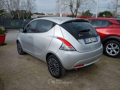 Lancia Ypsilon LANCIA YPSILON HYBRID GARANZIA 12 MESI Argento usata Aprilia