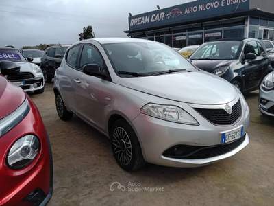Lancia Ypsilon LANCIA YPSILON HYBRID GARANZIA 12 MESI Argento usata Aprilia