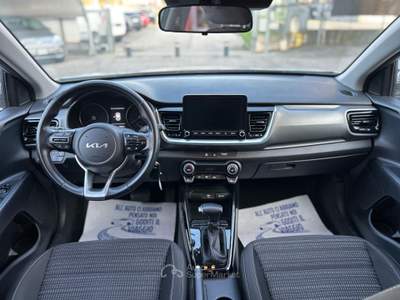 Kia Stonic 1.0 t-gdi mhev Style 120cv dct Argento usata NOALE