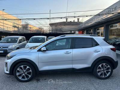 Kia Stonic 1.0 t-gdi mhev Style 120cv dct Argento usata NOALE