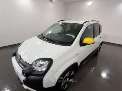 Fiat Panda 1.0 Cross FireFly S&S 70cv Hybrid Bianco usata Mira