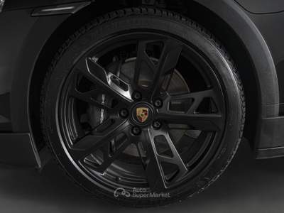 Porsche Taycan cross turismo 4 5p.ti Nero usata Parma