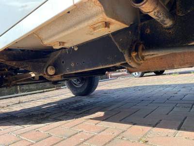 Land Rover Defender 3 posti usata Brusnengo