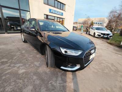 Audi A4 Berlina A4 35 2.0 tfsi mhev Business 150cv usata Asti