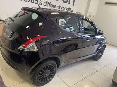 Lancia Ypsilon Ypsilon III 2011 0.9 t.air ecochic metano 80cv usata Lonate Pozzolo