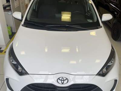 Toyota Yaris Yaris 1.5h Active Bianco usata Lonate Pozzolo