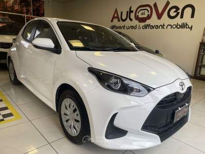 Toyota Yaris Yaris 1.5h Active Bianco usata Lonate Pozzolo
