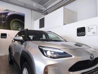 Toyota Yaris Cross  -  1.5 hybrid 5p. e-cvt active Argento usata LEGNANO