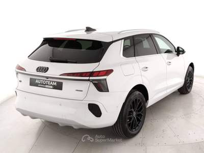 Audi Q3 Q3 2.0 tfsi business advanced quattro 204cv s-tronic Bianco usata Rovigo