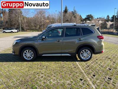 Subaru Forester 2.0 e-Boxer Style auto Verde usata Varese