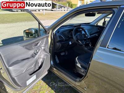 Subaru Forester 2.0 e-Boxer Style auto Verde usata Varese