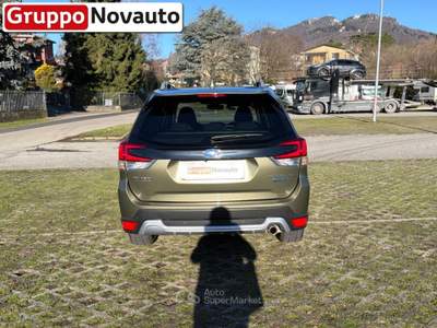 Subaru Forester 2.0 e-Boxer Style auto Verde usata Varese