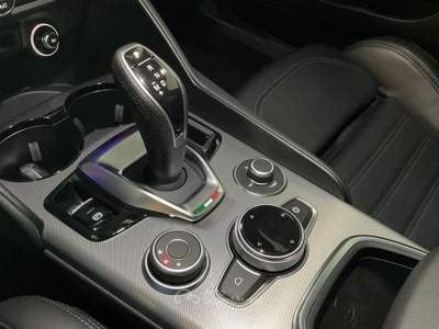 Alfa Romeo Giulia 2.0 T 280cv Veloce AT8 Q4 Matrix Pelle Nero usata Padova
