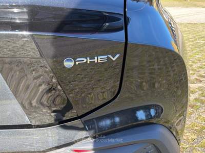 Toyota C-HR 2.0 PHEV E-CVT Trend Nero usata Varese