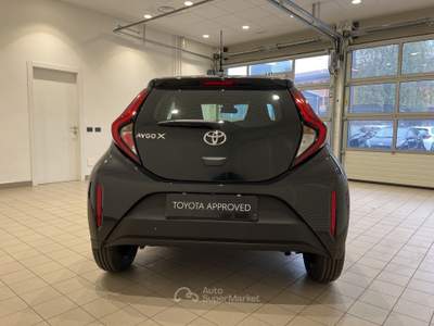 Toyota Aygo Aygo X 1.0 VVT-i 72 CV 5 porte Active Nero usata Varese