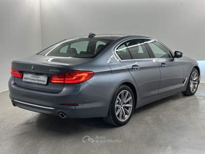 BMW Serie 5 530e 530e Luxury auto Argento usata Perugia