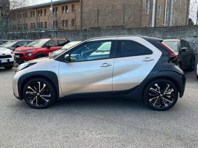 Toyota Aygo Aygo X 1.0 VVT-i 72 CV 5 porte Lounge Beige usata Varese