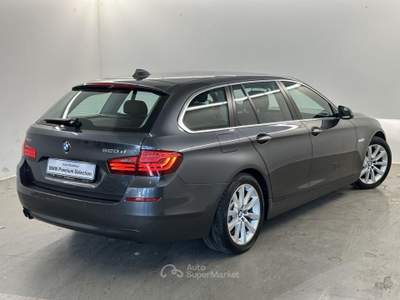 BMW Serie 5 520d 520d Touring xdrive Business 190cv auto Argento usata Perugia