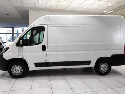 Peugeot Boxer Boxer 333 2.2 BlueHDi 140 S&S PM-TM Furgone*PASSO MEDIO TETTO ALTO*19.000 KM*GARANTITO*3 POSTI* Bianco usata Alto Reno Terme
